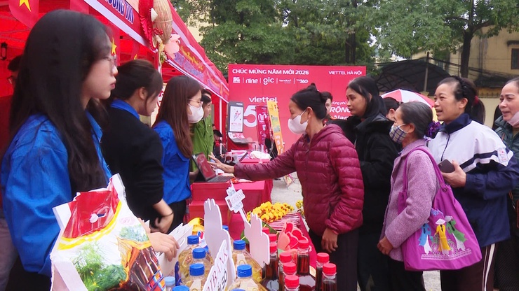 Ấm áp, nghĩa tình - Chương trình "Xuân nhân ái - Tết sẻ chia" tại xã Thường Tín- Ảnh 24.