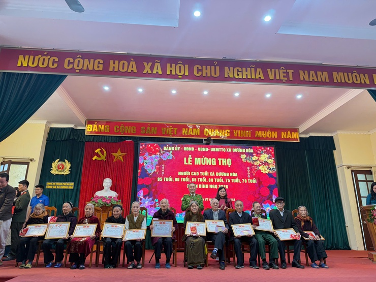 Đảng ủy - HĐND - UBND - UBMTTQ Việt Nam xã Dương Hoà tổ chức Lễ mừng thọ người cao tuổi năm 2026 trên địa bàn Minh Khai xã Dương Hoà- Ảnh 9.