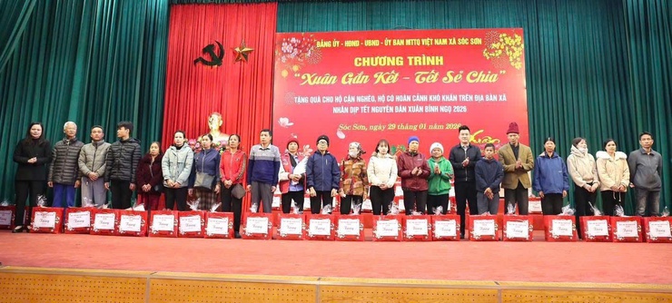 XÃ SÓC SƠN CHĂM LO TẾT CHO NGƯỜI DÂN – LAN TỎA TINH THẦN "XUÂN GẮN KẾT, TẾT SẺ CHIA"- Ảnh 5.