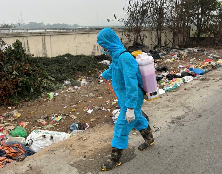 Chương Mỹ triển khai tổng vệ sinh, khử trùng, tiêu độc môi trường phòng, chống dịch bệnh gia súc, gia cầm đợt 1 dịp Tết Nguyên đán Bính Ngọ năm 2026- Ảnh 5.
