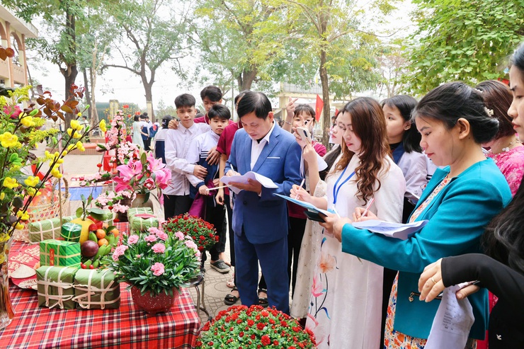 Trường THCS Đông Sơn tổ chức chương trình “Xuân yêu thương”- Ảnh 26.