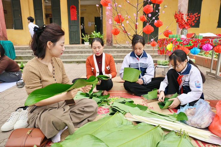 Trường THCS Đông Sơn tổ chức chương trình “Xuân yêu thương”- Ảnh 10.
