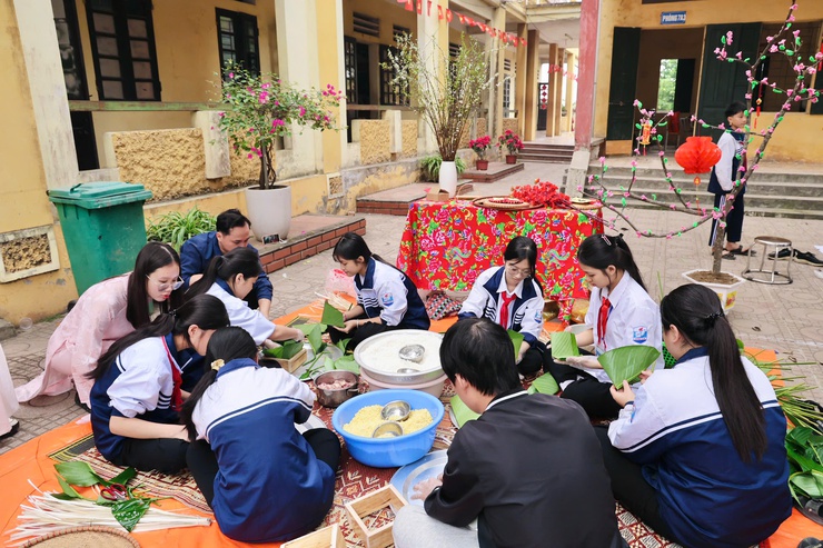 Trường THCS Đông Sơn tổ chức chương trình “Xuân yêu thương”- Ảnh 11.