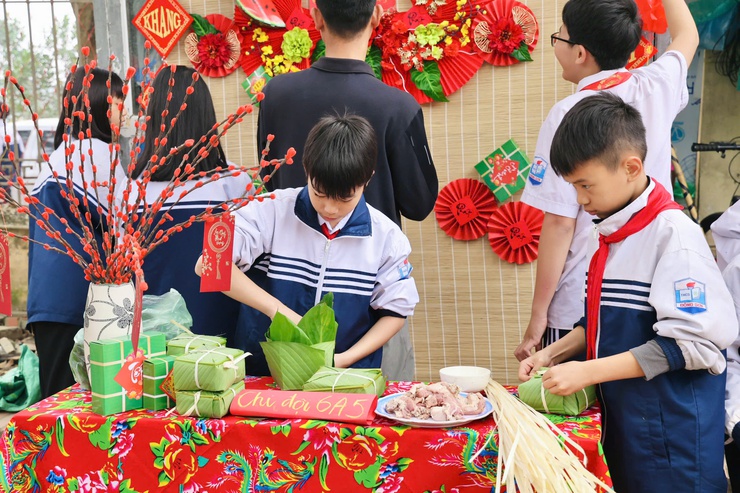 Trường THCS Đông Sơn tổ chức chương trình “Xuân yêu thương”- Ảnh 36.