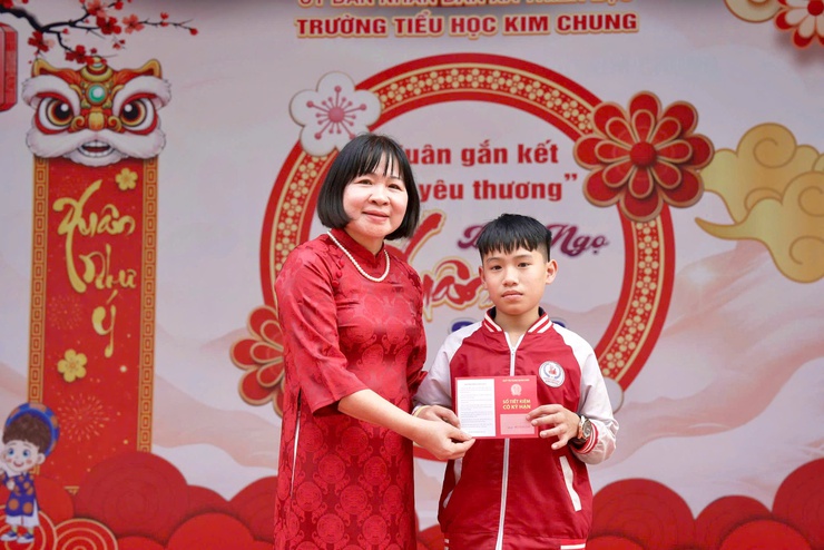 Trường Tiểu học Kim Chung tổ chức chương trình "Xuân gắn kết – Tết yêu thương" Xuân Bính Ngọ 2026- Ảnh 12.
