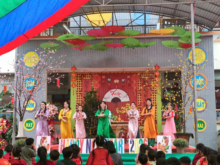 TRƯỜNG MẦM NON CAO DƯƠNG: LAN TỎA SẮC XUÂN TRUYỀN THỐNG QUA CHƯƠNG TRÌNH "BÉ VUI ĐÓN TẾT BÍNH NGỌ 2026"- Ảnh 4.