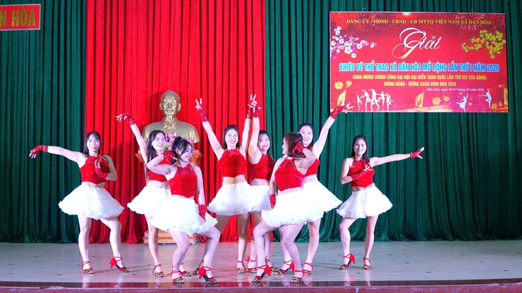 KHAI MẠC GIẢI KHIÊU VŨ THỂ THAO XÃ DÂN HÒA MỞ RỘNG NĂM 2026
Sôi động – chuyên nghiệp – lan tỏa phong trào thể thao quần chúng- Ảnh 16.