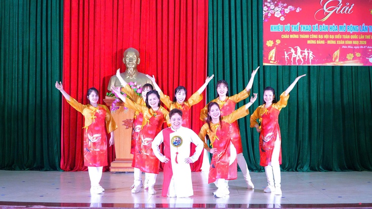 KHAI MẠC GIẢI KHIÊU VŨ THỂ THAO XÃ DÂN HÒA MỞ RỘNG NĂM 2026
Sôi động – chuyên nghiệp – lan tỏa phong trào thể thao quần chúng- Ảnh 6.