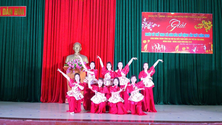 KHAI MẠC GIẢI KHIÊU VŨ THỂ THAO XÃ DÂN HÒA MỞ RỘNG NĂM 2026
Sôi động – chuyên nghiệp – lan tỏa phong trào thể thao quần chúng- Ảnh 7.