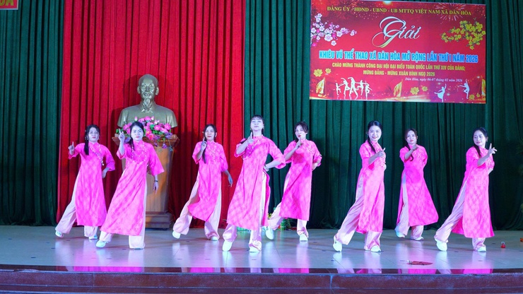 KHAI MẠC GIẢI KHIÊU VŨ THỂ THAO XÃ DÂN HÒA MỞ RỘNG NĂM 2026
Sôi động – chuyên nghiệp – lan tỏa phong trào thể thao quần chúng- Ảnh 12.