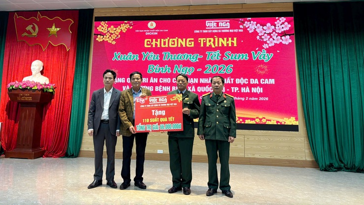 XUÂN YÊU THƯƠNG – TẾT SUM VẦY 2026: LAN TỎA NGHĨA TÌNH “UỐNG NƯỚC NHỚ NGUỒN” TẠI XÃ QUỐC OAI- Ảnh 1.