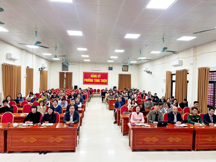 Phường Tùng Thiện tham dự trực tuyến hội nghị toàn quốc nghiên cứu, học tập, quán triệt và triển khai thực hiện nghị quyết Đại hội XIV của Đảng- Ảnh 1.