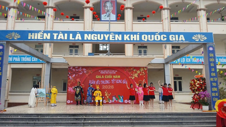 Gala gặp nhau cuối năm tại trường THCS Thạch Hòa: Giàu tính giáo dục, để lại nhiều ấn tượng tốt đẹp- Ảnh 5.