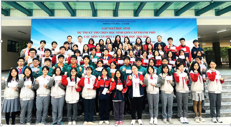 52 giải thưởng tại kỳ thi học sinh giỏi Thành phố: Học sinh phường Cầu Giấy khẳng định vị thế giáo dục mũi nhọn- Ảnh 2.