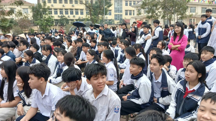 Gala gặp nhau cuối năm tại trường THCS Thạch Hòa: Giàu tính giáo dục, để lại nhiều ấn tượng tốt đẹp- Ảnh 6.