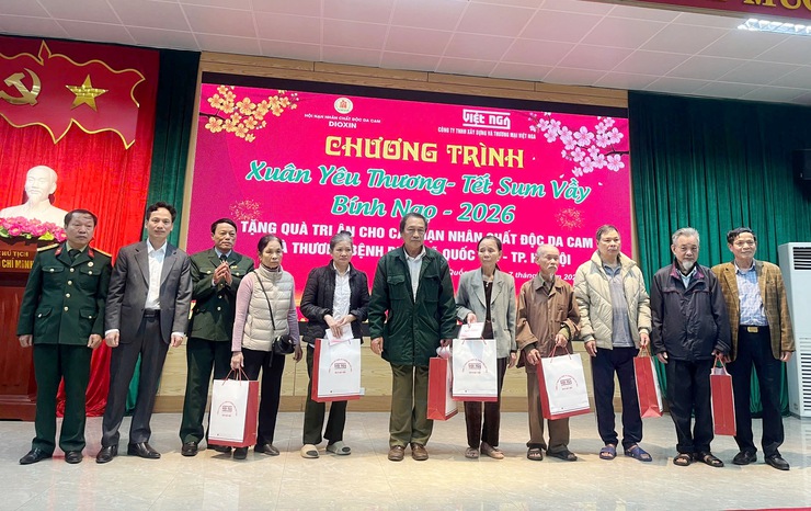 XUÂN YÊU THƯƠNG – TẾT SUM VẦY 2026: LAN TỎA NGHĨA TÌNH “UỐNG NƯỚC NHỚ NGUỒN” TẠI XÃ QUỐC OAI- Ảnh 2.