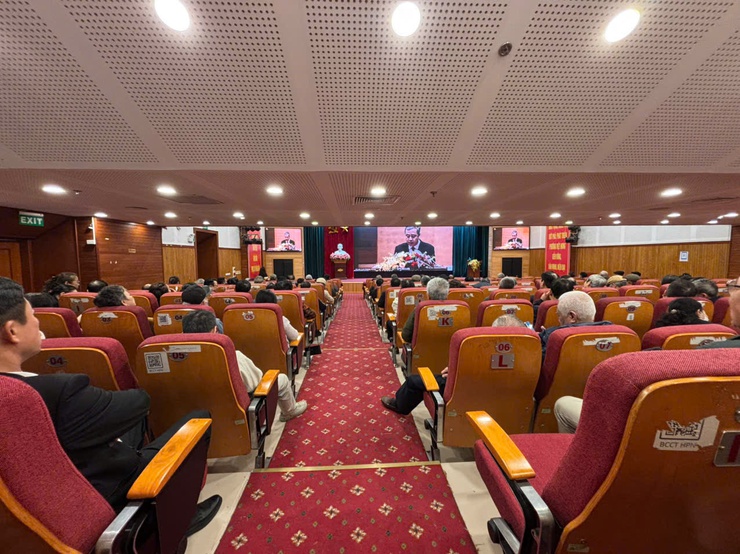 Đảng ủy phường Việt Hưng tổ chức các điểm cầu dự Hội nghị trực tuyến toàn quốc quán triệt Nghị quyết Đại hội XIV của Đảng.- Ảnh 3.