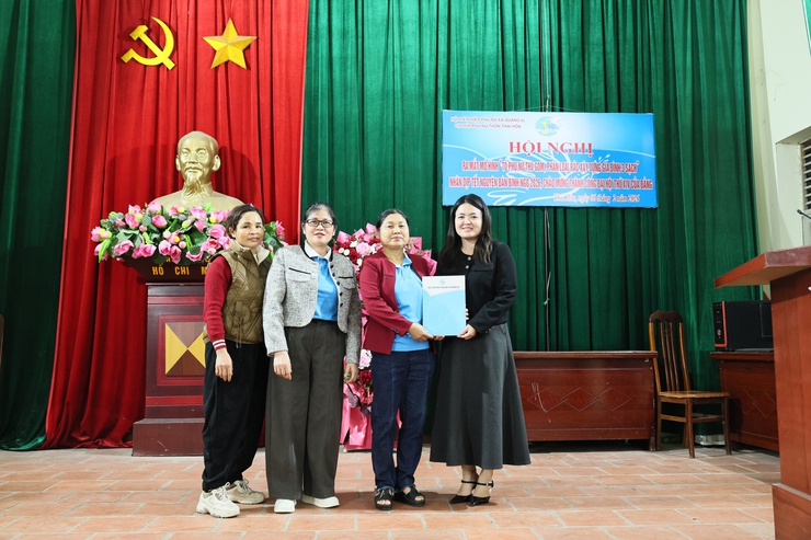 Chi hội Phụ nữ thôn Thái Hòa ra mắt mô hình “Tổ phụ nữ thu gom, phân loại rác xây dựng gia đình 3 sạch”- Ảnh 5.