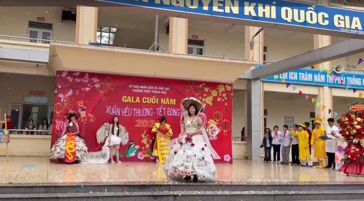 Gala gặp nhau cuối năm tại trường THCS Thạch Hòa: Giàu tính giáo dục, để lại nhiều ấn tượng tốt đẹp- Ảnh 3.