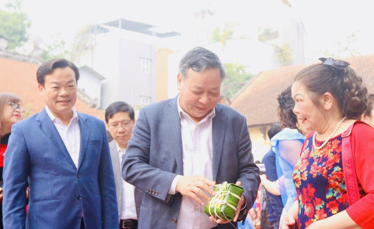 Rộn ràng Ngày hội “Bánh chưng xanh – Mừng Xuân đoàn kết – Vui Tết Hồng Hà”- Ảnh 1.