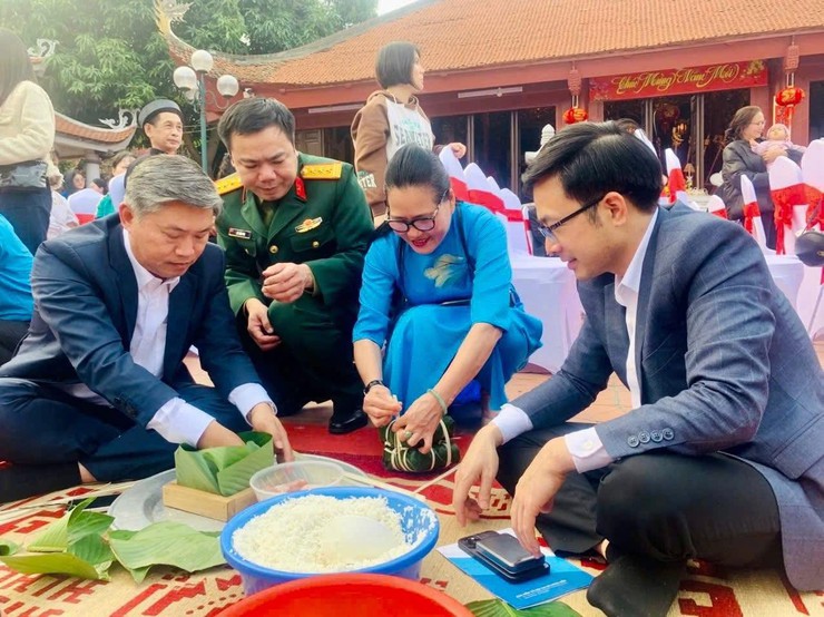Rộn ràng Ngày hội “Bánh chưng xanh – Mừng Xuân đoàn kết – Vui Tết Hồng Hà”- Ảnh 3.