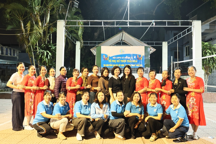 Chi hội Phụ nữ thôn Thái Hòa ra mắt mô hình “Tổ phụ nữ thu gom, phân loại rác xây dựng gia đình 3 sạch”- Ảnh 8.