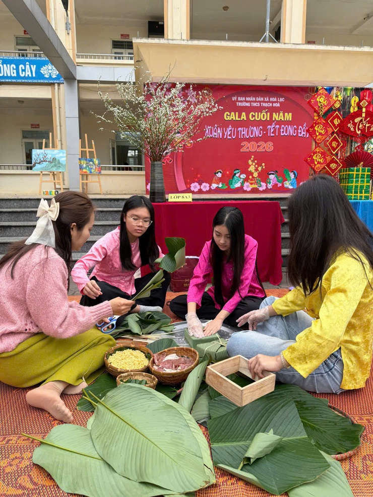 Gala gặp nhau cuối năm tại trường THCS Thạch Hòa: Giàu tính giáo dục, để lại nhiều ấn tượng tốt đẹp- Ảnh 7.