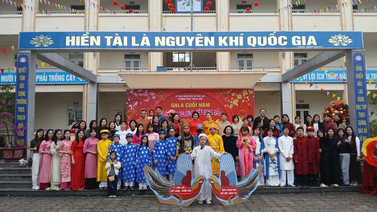 Gala gặp nhau cuối năm tại trường THCS Thạch Hòa: Giàu tính giáo dục, để lại nhiều ấn tượng tốt đẹp- Ảnh 10.