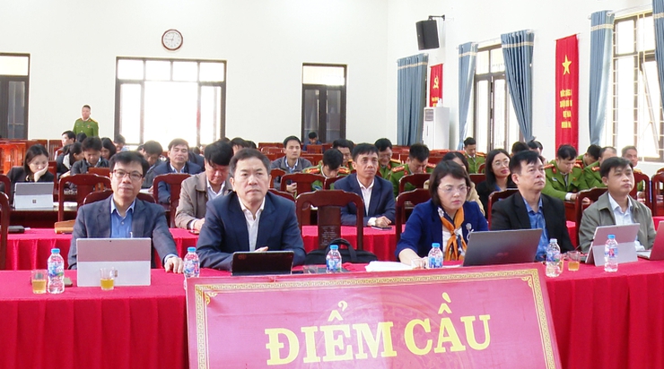 ỨNG HOÀ: CÁN BỘ, ĐẢNG VIÊN THAM DỰ HỘI NGHỊ QUÁN TRIỆT, TRIỂN KHAI THỰC HIỆN NGHỊ QUYẾT ĐẠI HỘI XIV CỦA ĐẢNG- Ảnh 2.