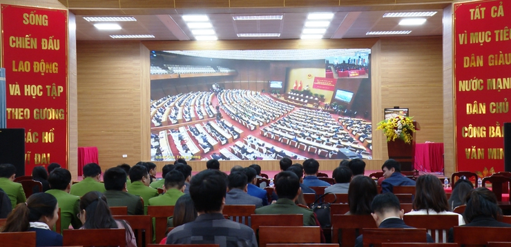 ỨNG HOÀ: CÁN BỘ, ĐẢNG VIÊN THAM DỰ HỘI NGHỊ QUÁN TRIỆT, TRIỂN KHAI THỰC HIỆN NGHỊ QUYẾT ĐẠI HỘI XIV CỦA ĐẢNG- Ảnh 4.