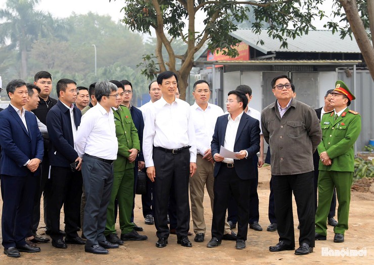 Bí thư Thành ủy Hà Nội kiểm tra dự án hồ điều hòa Phú Đô trên địa bàn phường Từ Liêm- Ảnh 1.