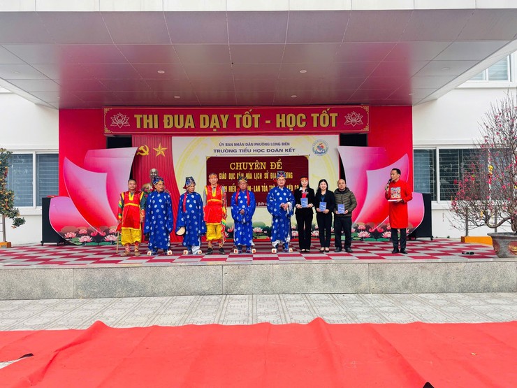 Trường Tiểu học Đoàn Kết lan tỏa giá trị kéo co ngồi truyền thống- Ảnh 4.