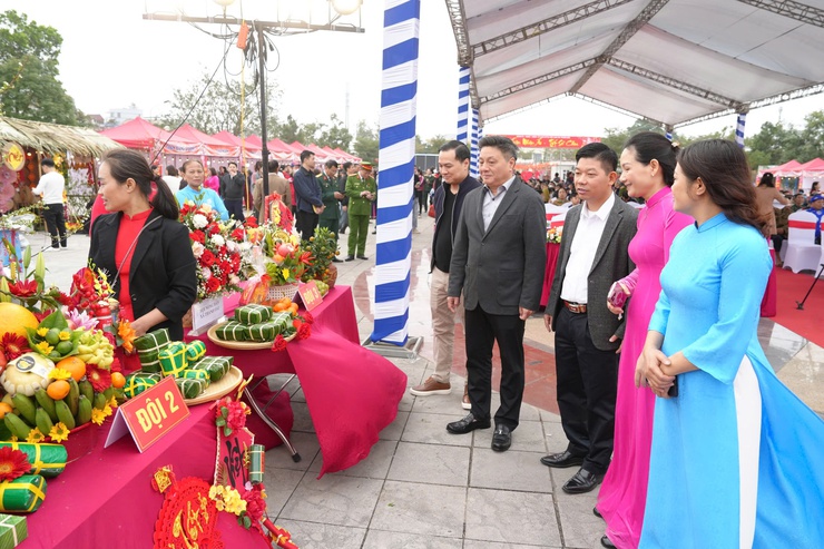 "Xuân nhân ái – Tết sẻ chia": Mang yêu thương đến hơn 450 người có hoàn cảnh khó khăn xã Thanh Oai- Ảnh 23.