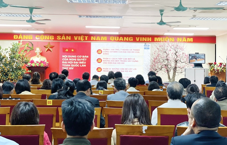 Cán bộ chủ chốt phường Dương Nội tham dự Hội nghị toàn quốc quán triệt Nghị quyết Đại hội XIV của Đảng- Ảnh 3.