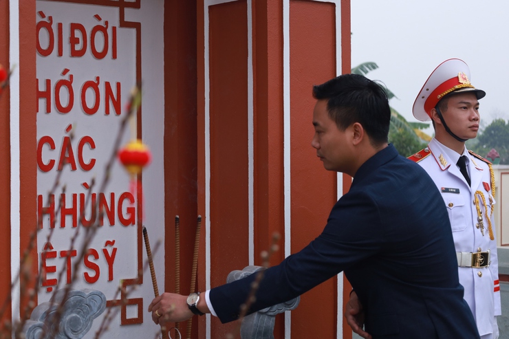 "Tết quân dân" ở Minh Châu – khắc sâu hình ảnh người lính trong giai đoạn mới- Ảnh 3.