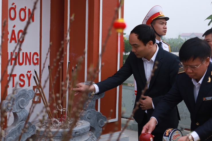 "Tết quân dân" ở Minh Châu – khắc sâu hình ảnh người lính trong giai đoạn mới- Ảnh 5.