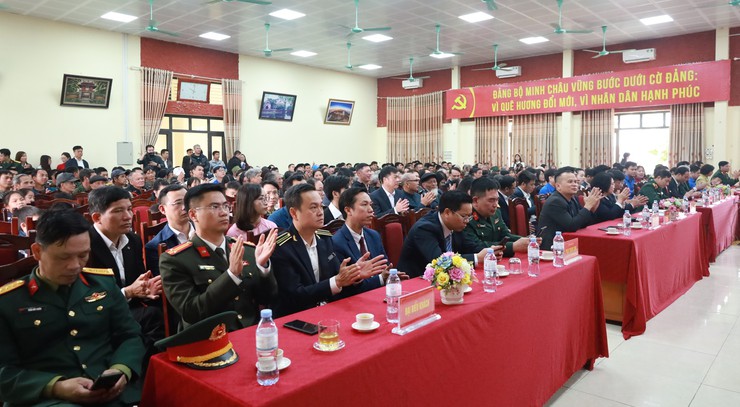 "Tết quân dân" ở Minh Châu – khắc sâu hình ảnh người lính trong giai đoạn mới- Ảnh 10.