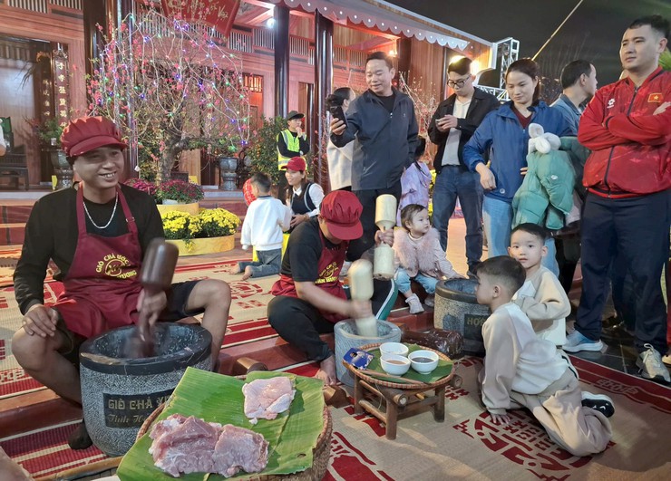 Rực rỡ sắc xuân tại Lễ hội hoa, cây cảnh, sản phẩm OCOP và đặc sản vùng miền năm 2026- Ảnh 6.