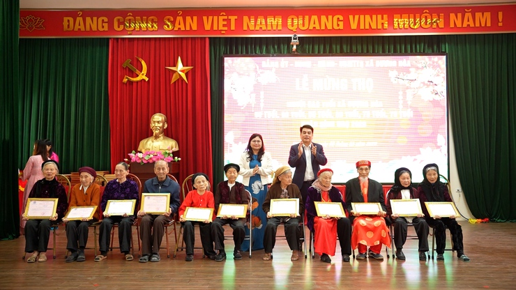 Đảng ủy - HĐND - UBND - UBMTTQ Việt Nam xã Dương Hoà tổ chức Lễ mừng thọ người cao tuổi năm 2026 trên địa bàn Dương Liễu- Ảnh 7.