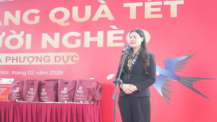 100 hộ gia đình chính và hội viên phụ nữ có hoàn cảnh khó khăn được trao quà Tết “Vì người nghèo” Xuân Bính Ngọ 2026
- Ảnh 2.