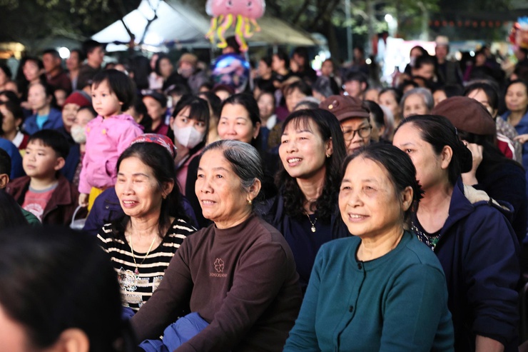 ẤN TƯỢNG CHƯƠNG TRÌNH NGHỆ THUẬT TUYÊN TRUYỀN LƯU ĐỘNG MỪNG ĐẢNG, MỪNG XUÂN 2026 TẠI XÃ HÒA XÁ- Ảnh 3.
