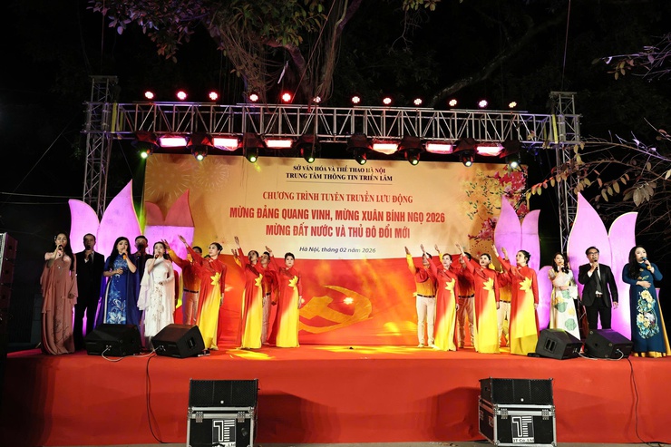 ẤN TƯỢNG CHƯƠNG TRÌNH NGHỆ THUẬT TUYÊN TRUYỀN LƯU ĐỘNG MỪNG ĐẢNG, MỪNG XUÂN 2026 TẠI XÃ HÒA XÁ- Ảnh 2.