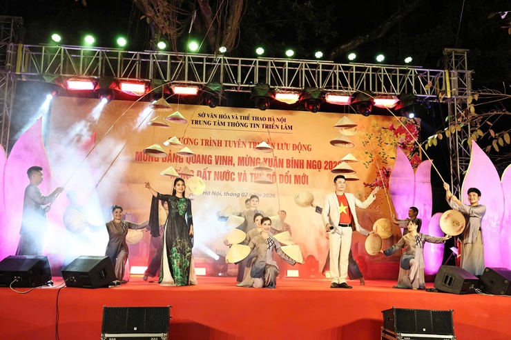 ẤN TƯỢNG CHƯƠNG TRÌNH NGHỆ THUẬT TUYÊN TRUYỀN LƯU ĐỘNG MỪNG ĐẢNG, MỪNG XUÂN 2026 TẠI XÃ HÒA XÁ- Ảnh 5.