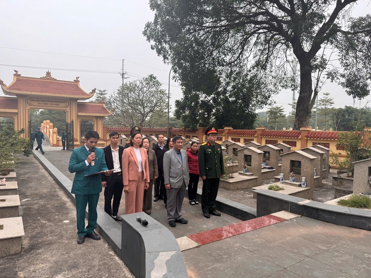 Hoạt động tri ân, chúc thọ đầu xuân Bính Ngọ 2026 tại xã Thanh Trì- Ảnh 1.