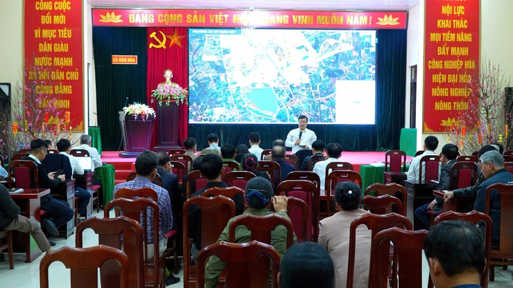 HỘI NGHỊ LẤY Ý KIẾN CƠ QUAN QUẢN LÝ NHÀ NƯỚC, TỔ CHỨC, CHUYÊN GIA VÀ CỘNG ĐỒNG DÂN CƯ ĐỐI VỚI ĐỒ ÁN QUY HOẠCH CHI TIẾT TỶ LỆ 1/500 KHU ĐÔ THỊ THỂ THAO OLYMPIC – PHÂN KHU B, D TRÊN ĐỊA BÀN XÃ DÂN HÒA- Ảnh 17.