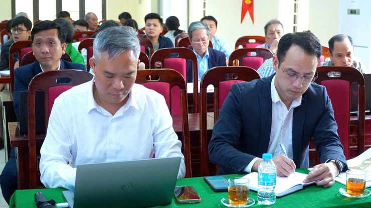 HỘI NGHỊ LẤY Ý KIẾN CƠ QUAN QUẢN LÝ NHÀ NƯỚC, TỔ CHỨC, CHUYÊN GIA VÀ CỘNG ĐỒNG DÂN CƯ ĐỐI VỚI ĐỒ ÁN QUY HOẠCH CHI TIẾT TỶ LỆ 1/500 KHU ĐÔ THỊ THỂ THAO OLYMPIC – PHÂN KHU B, D TRÊN ĐỊA BÀN XÃ DÂN HÒA- Ảnh 3.