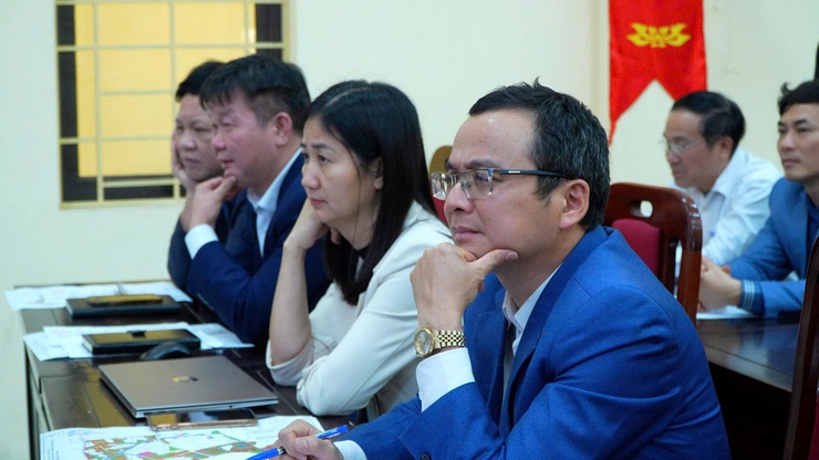 HỘI NGHỊ LẤY Ý KIẾN CƠ QUAN QUẢN LÝ NHÀ NƯỚC, TỔ CHỨC, CHUYÊN GIA VÀ CỘNG ĐỒNG DÂN CƯ ĐỐI VỚI ĐỒ ÁN QUY HOẠCH CHI TIẾT TỶ LỆ 1/500 KHU ĐÔ THỊ THỂ THAO OLYMPIC – PHÂN KHU B, D TRÊN ĐỊA BÀN XÃ DÂN HÒA- Ảnh 5.