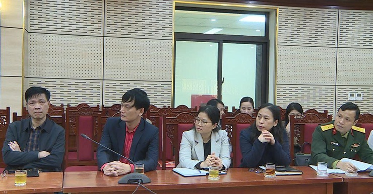 Cán bộ, đảng viên xã Phúc Thọ tham dự Hội nghị quán triệt, triển khai thực hiện Nghị quyết Đại hội XIV của Đảng- Ảnh 3.