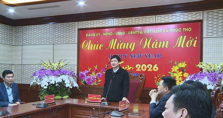 Xã Phúc Thọ trao Quyết định về công tác cán bộ- Ảnh 1.