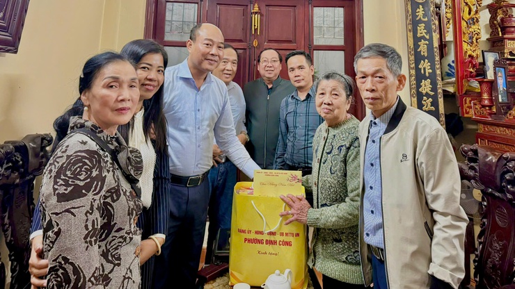 UBND phường Định Công: Thăm hỏi, tặng quà nhân dịp Tết Nguyên đán Bính Ngọ năm 2026.- Ảnh 8.